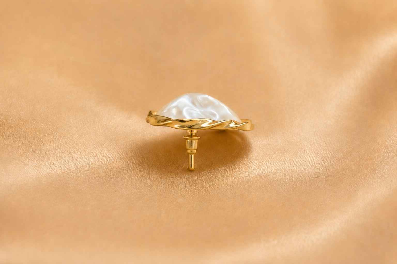 Get 5 Earrings for ₹599