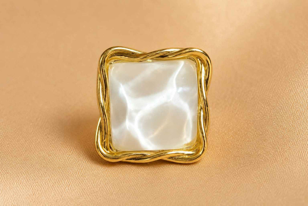 Get 5 Earrings for ₹599